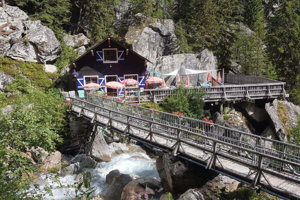 Chalet L'Ilet Ensoleille /Sunny Island Chalet Chamonix Esterno foto